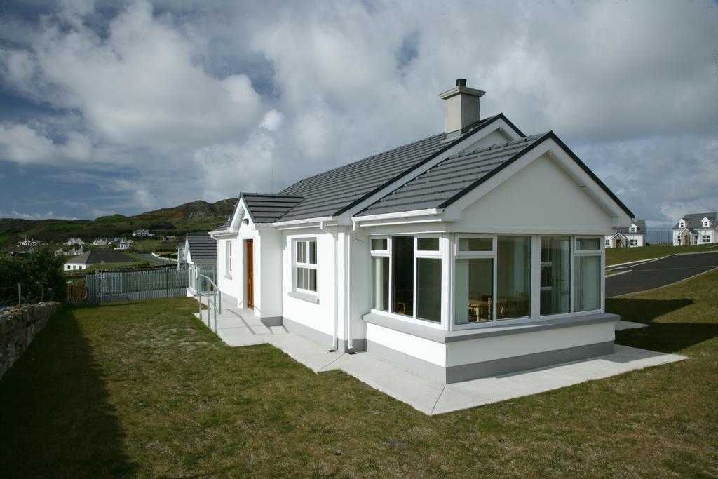 Downings Coastguard Cottages - Type B-E 객실 사진